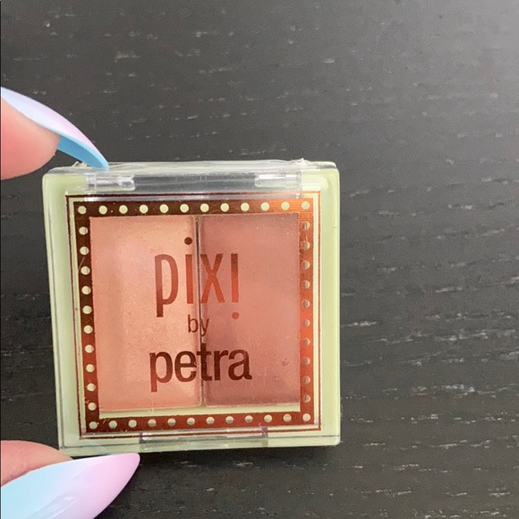 Makeup Bundle - Picture 5 of 15